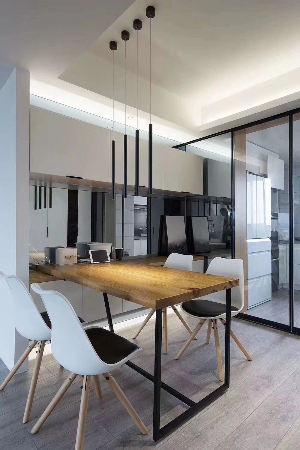 龍湖九里晴川-現(xiàn)代簡(jiǎn)約-臥室設(shè)計(jì)效果圖